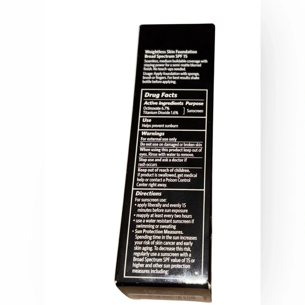 Bobbi Brown Weightless Skin Foundation